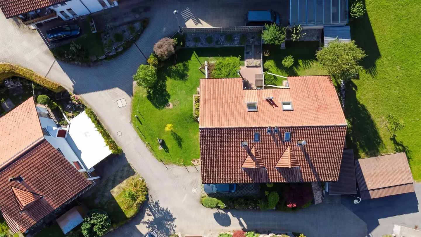 Geräumiges Familien-Doppeleinfamilienhaus - Foto 12 von 13