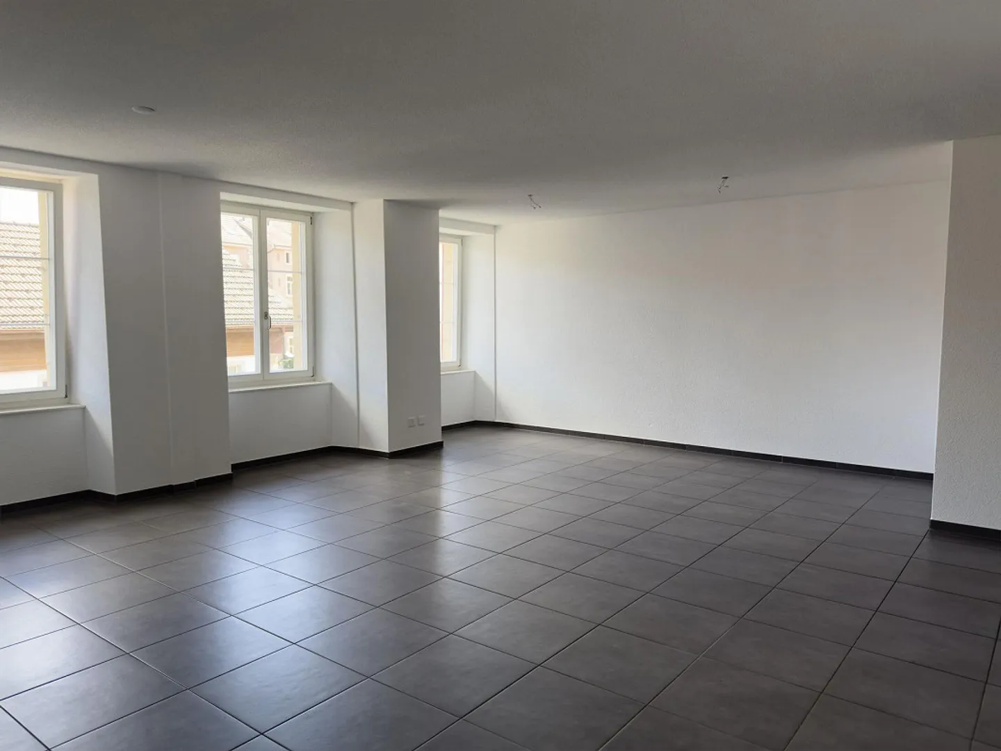 3 Room Apartment - Photo 2 of 9