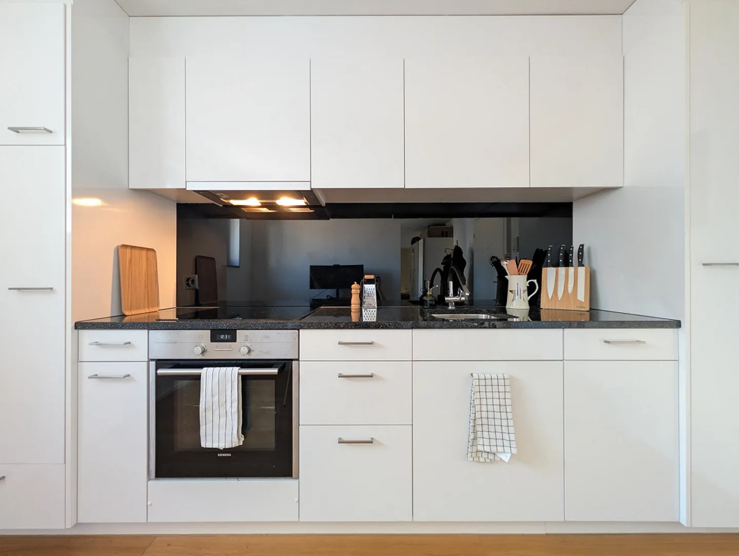 Appartement meublé 1,5 pièces dans le quartier 4 - Photo 1 sur 5
