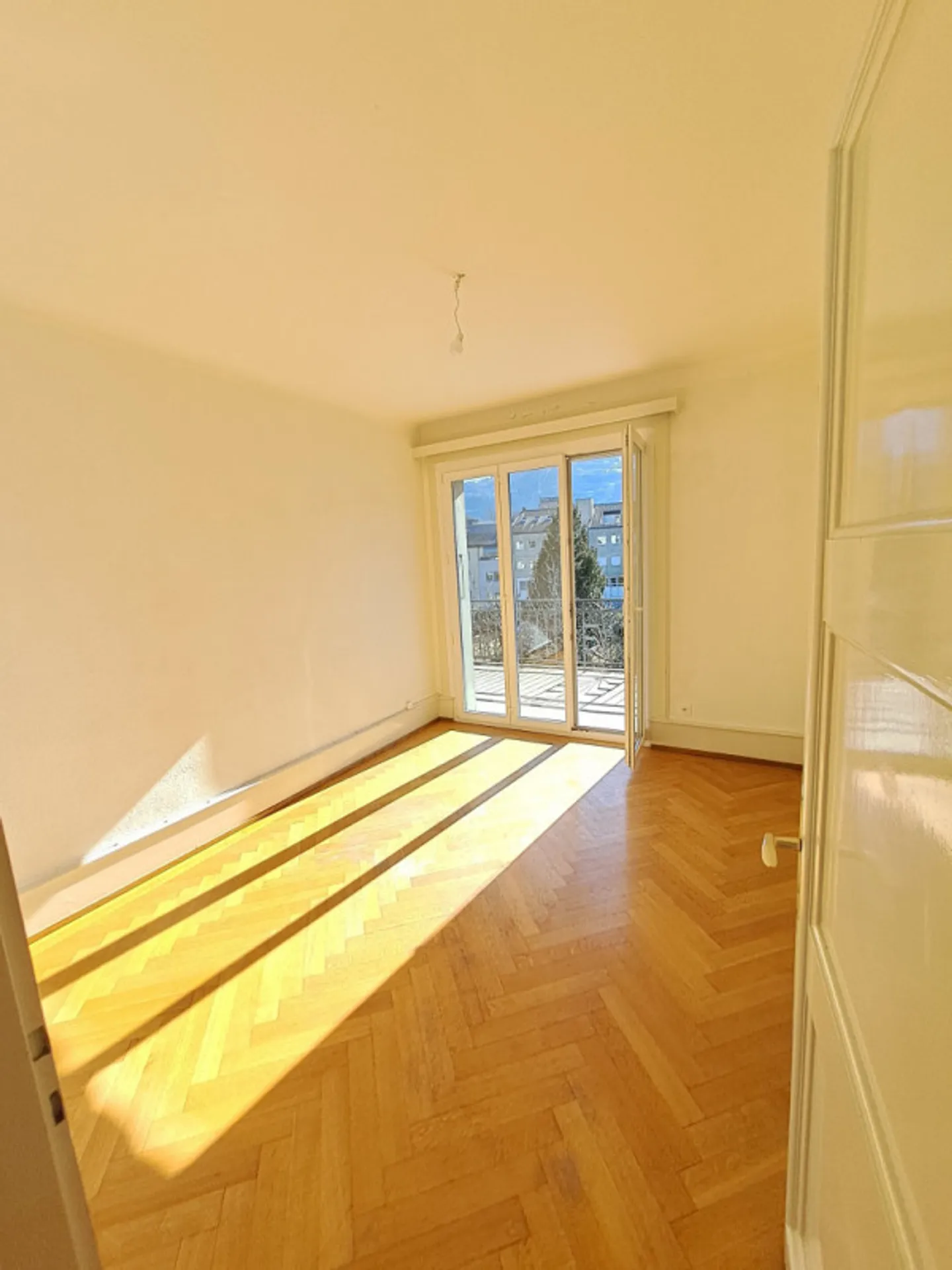Charmante 4-Zimmer-Wohnung in Sion - Foto 3 von 11