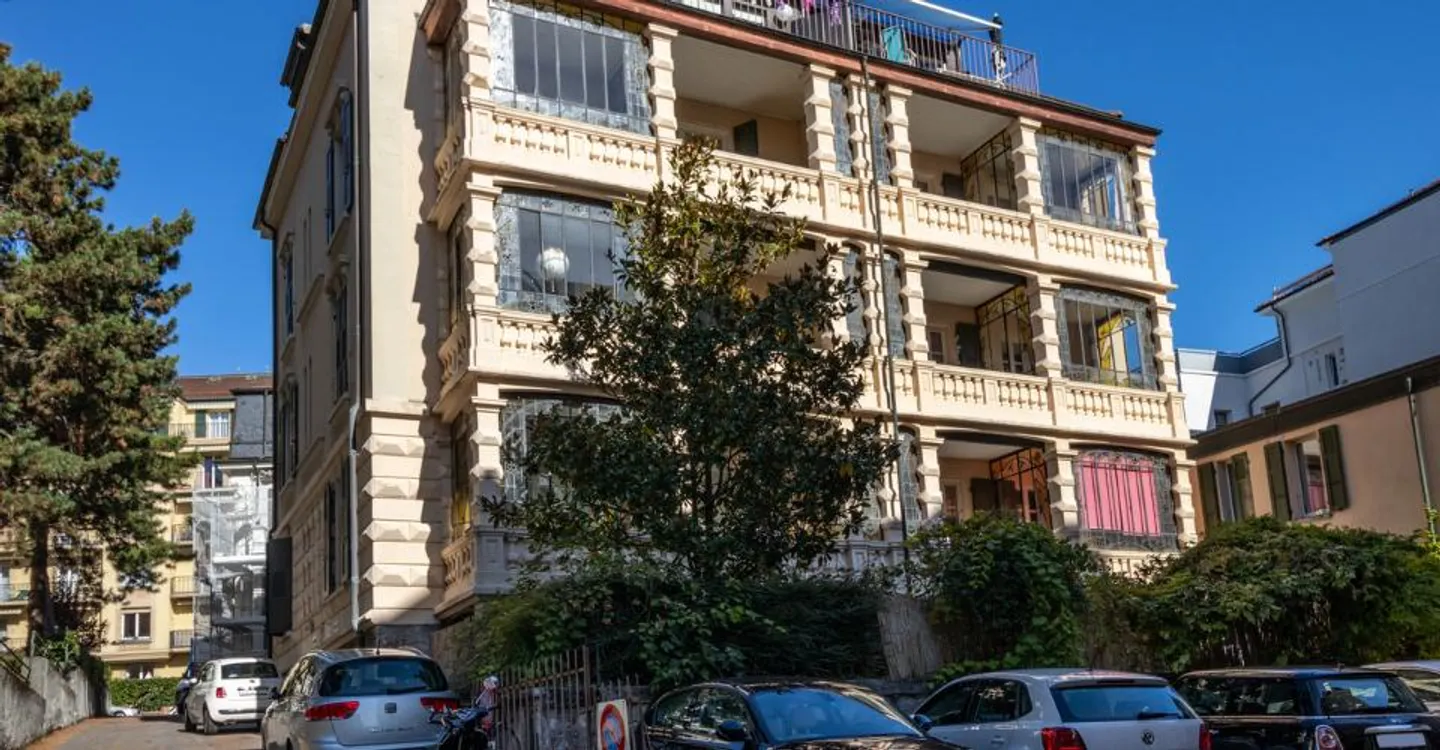 Beautiful renovated apartment Avenue Florimont 10, 1006 Lausanne - Photo 1 of 10