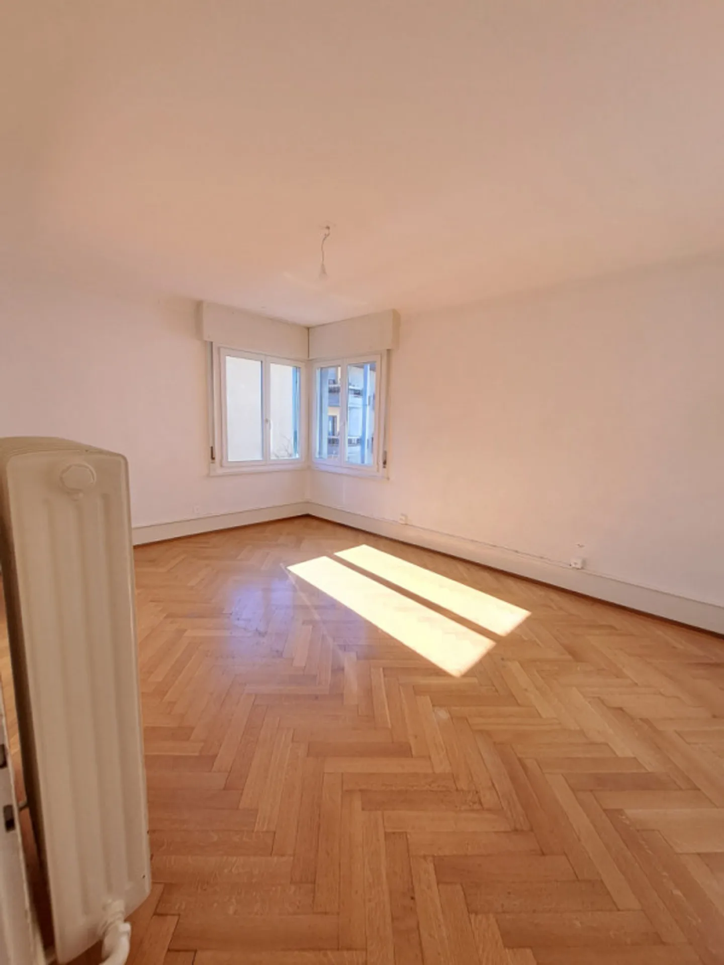Charmante 4-Zimmer-Wohnung in Sion - Foto 7 von 11