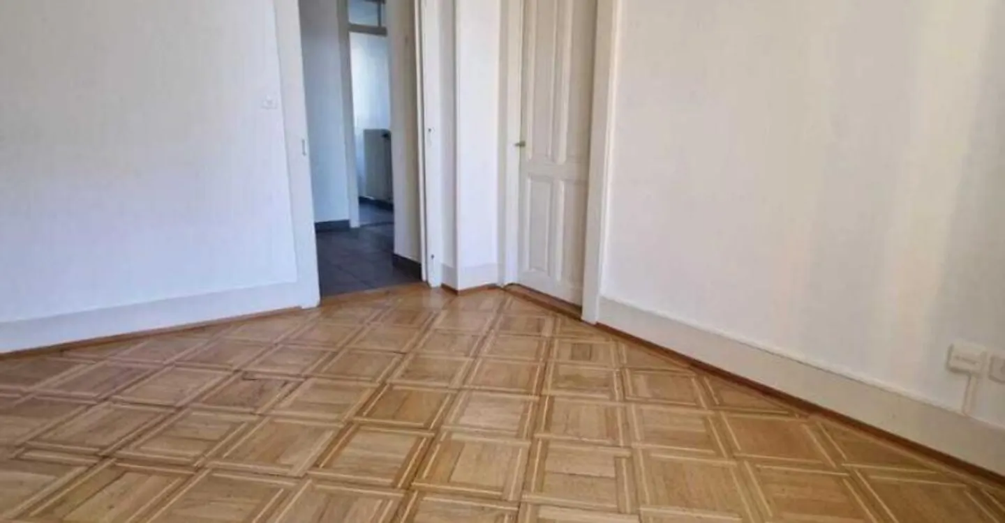 Beautiful renovated apartment Avenue Florimont 10, 1006 Lausanne - Photo 3 of 10