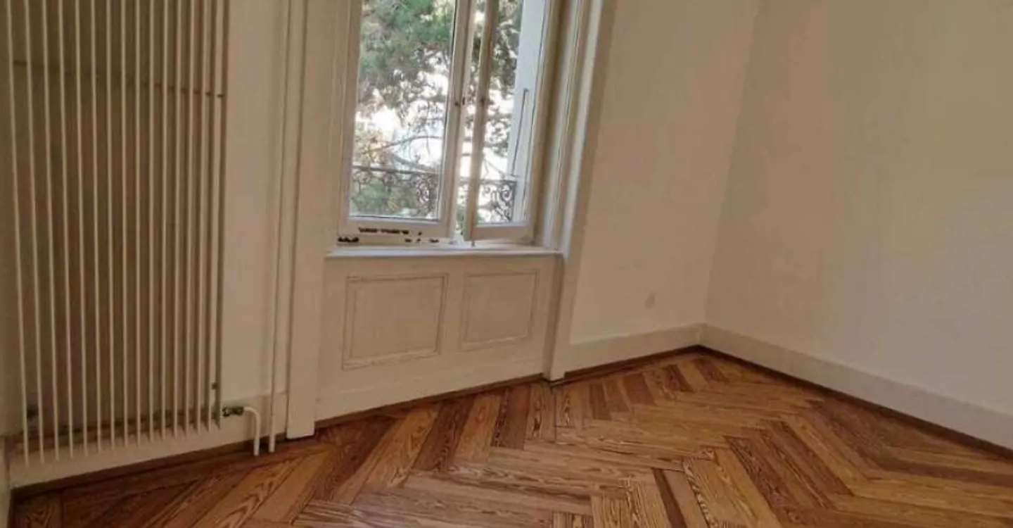 Beautiful renovated apartment Avenue Florimont 10, 1006 Lausanne - Photo 4 of 10