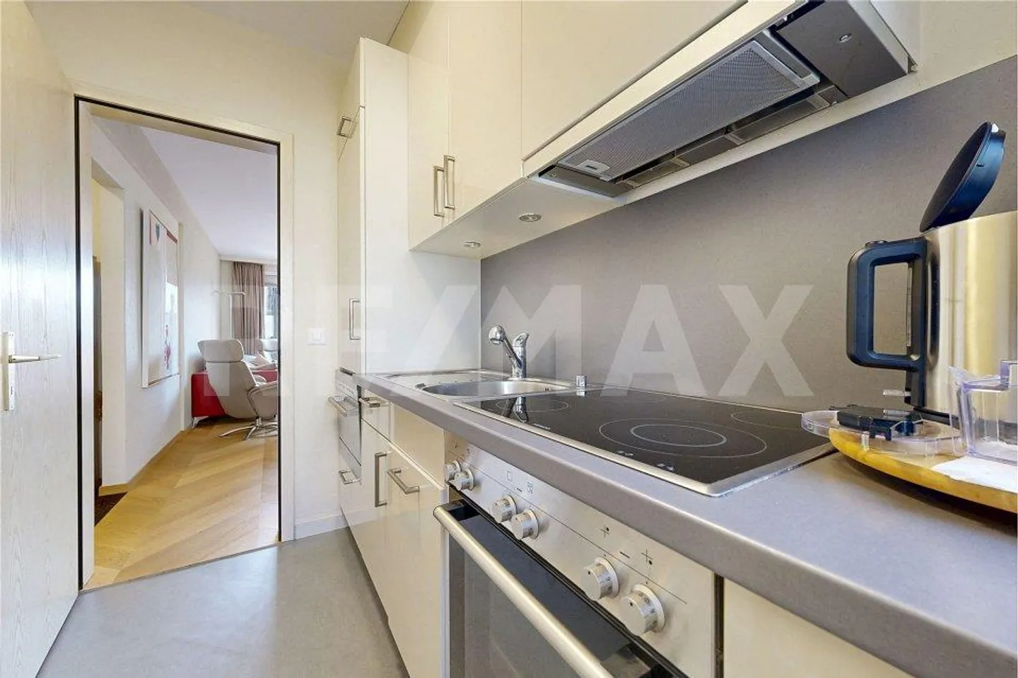 Cozy 4.5 rooms - Photo 8 of 13