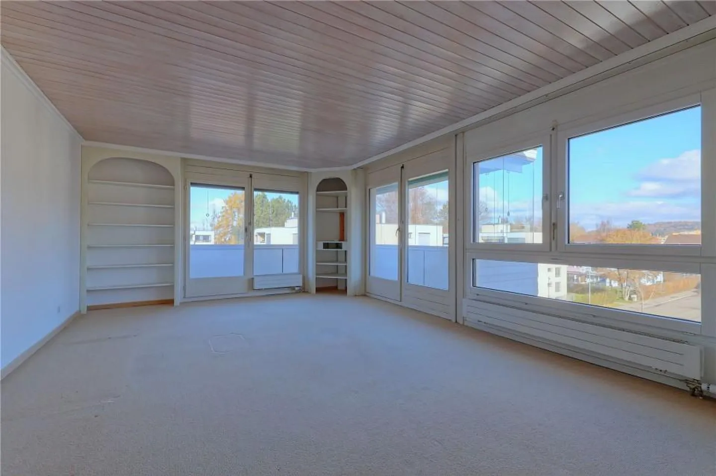 4½-Room Condominium on the 3rd Floor with Elevator and Glazed Corner Balcony - Photo 12 of 13