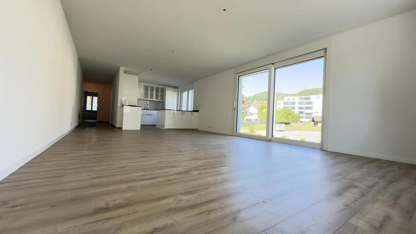 Luxurious Garden Apartment - Photo 16 of 24