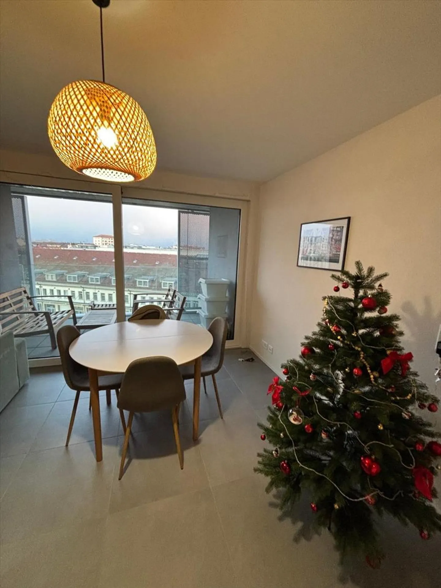 2.5-room apartment on the 4th floor - Photo 3 of 5