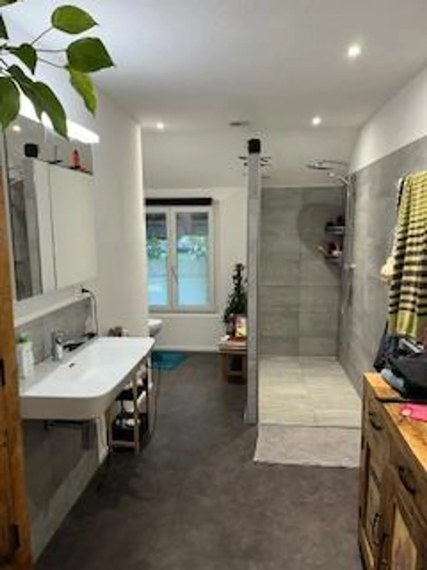 Geräumige Altbau Wohnung - Foto 2 von 12