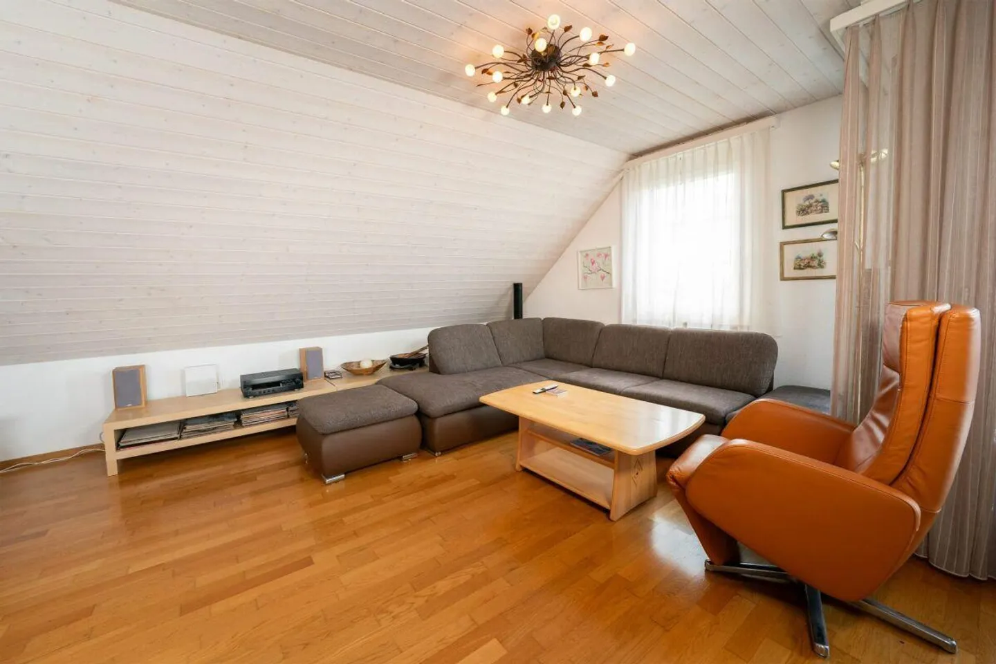 Tolles Gesamtpaket zu fairem Preis - Wohnung mit grossem Hobbyraum - Foto 6 von 11