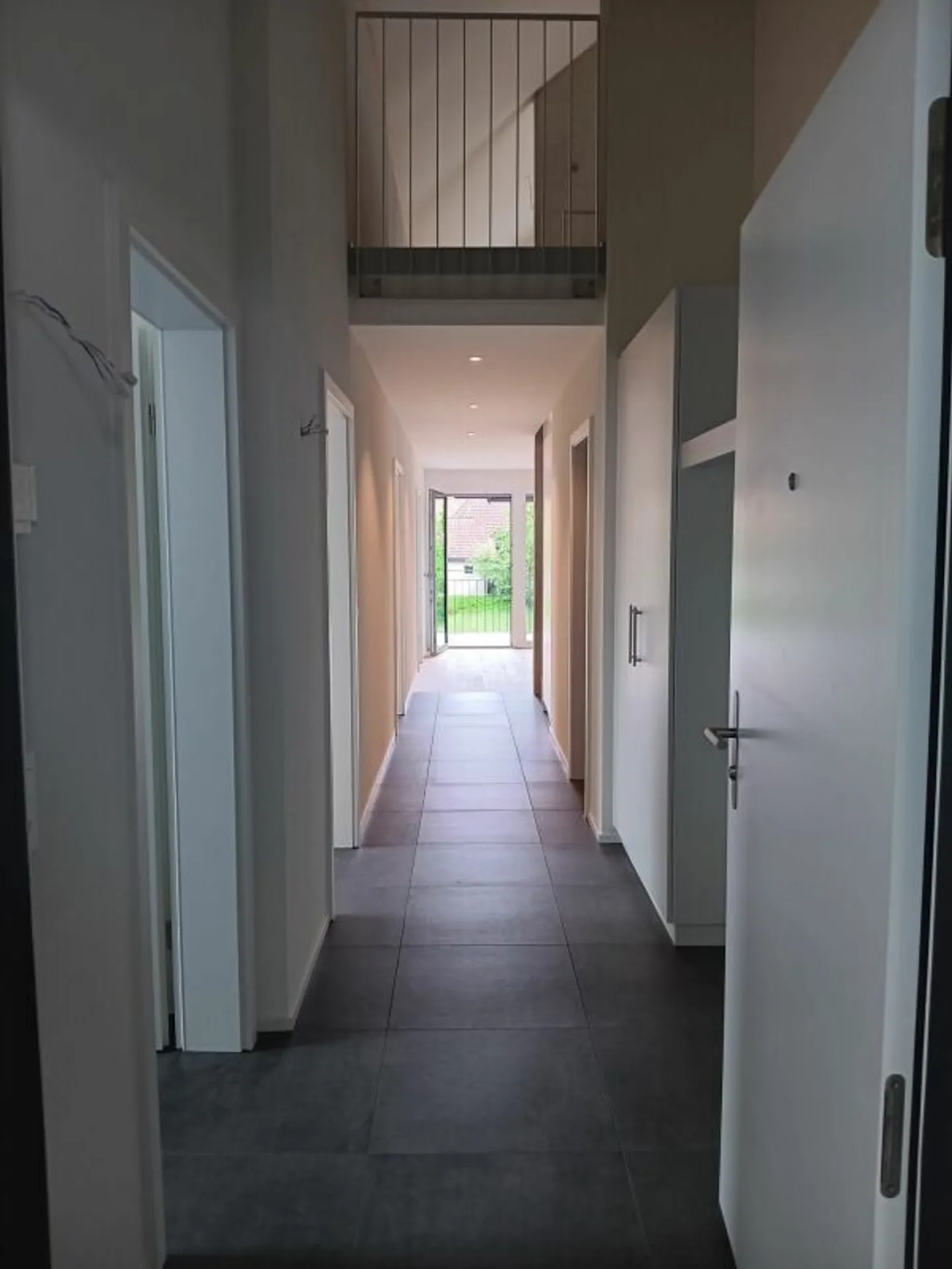 Dreamlike 5.5-room penthouse apartment with gallery in the new development "Hübsche Mätteli" in a quiet and central location - Photo 1 of 13