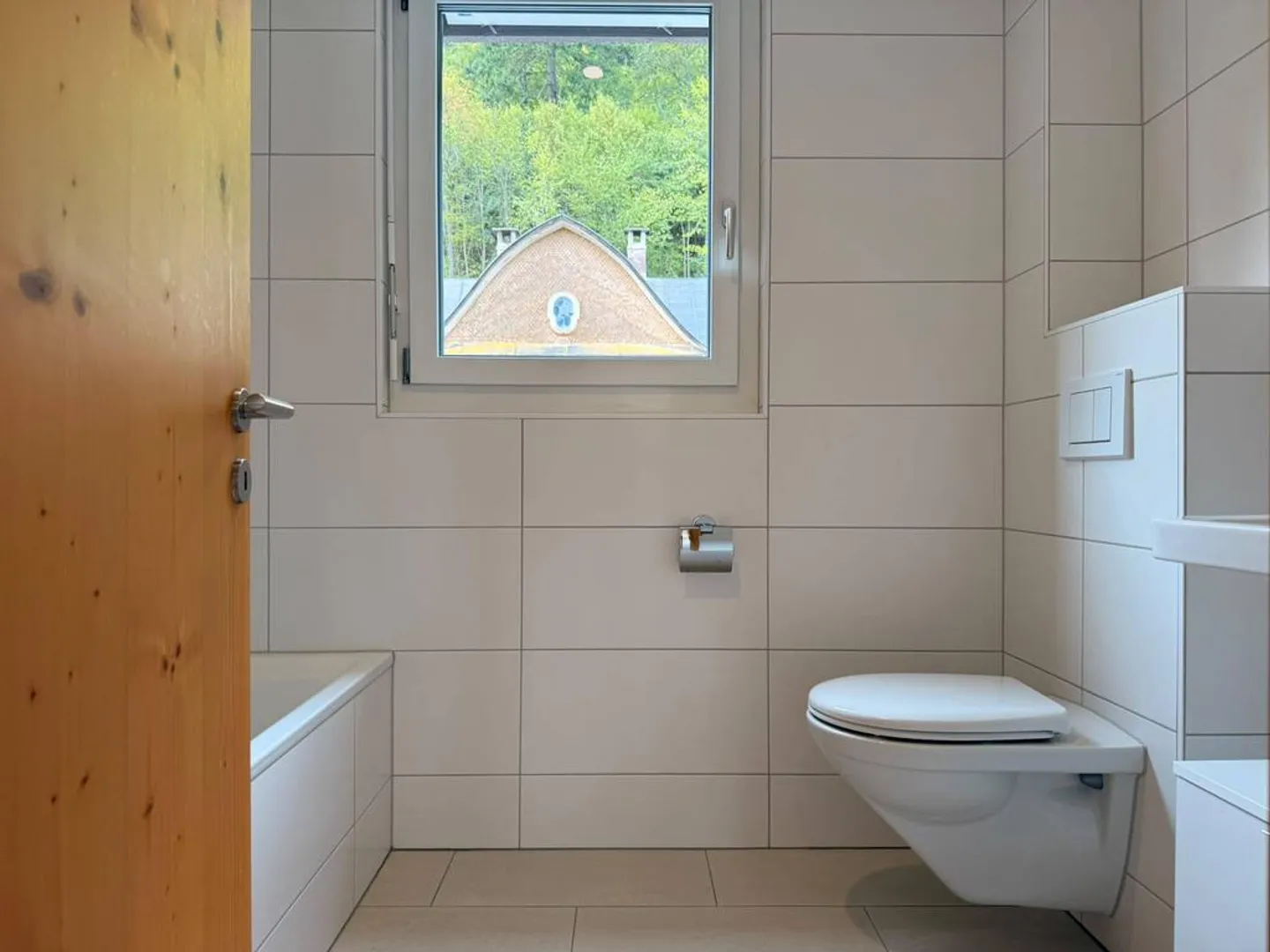 Charming and modern apartment for rent! - Photo 7 of 9