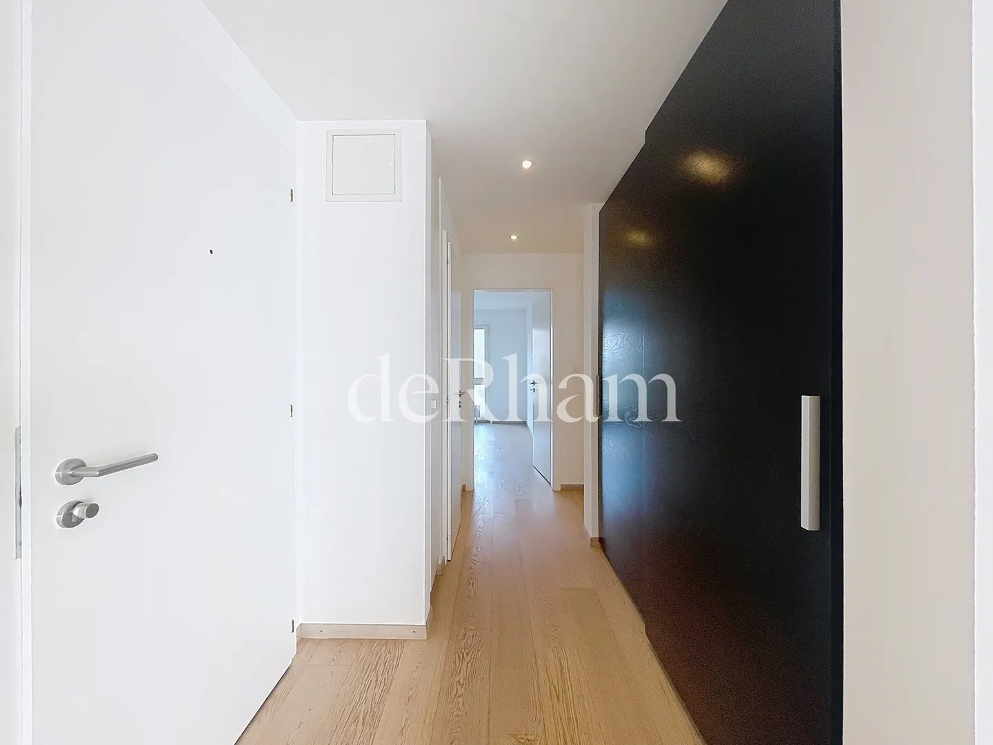 Stunning 4.5-room apartment with beautiful lake view! - Photo 7 of 13