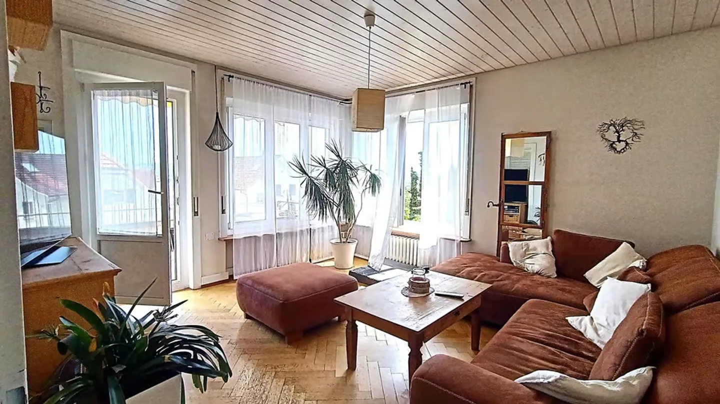 Pretty villa composed of 2 apartments with expansion potential - Photo 5 of 13