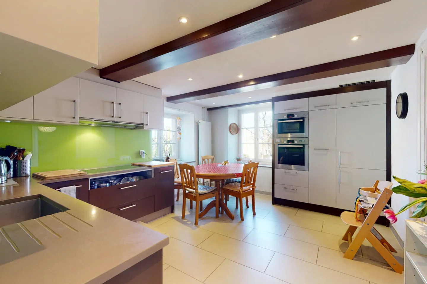 Detached multi-family house with 3 apartments & studio in Füllinsdorf - Photo 2 of 13