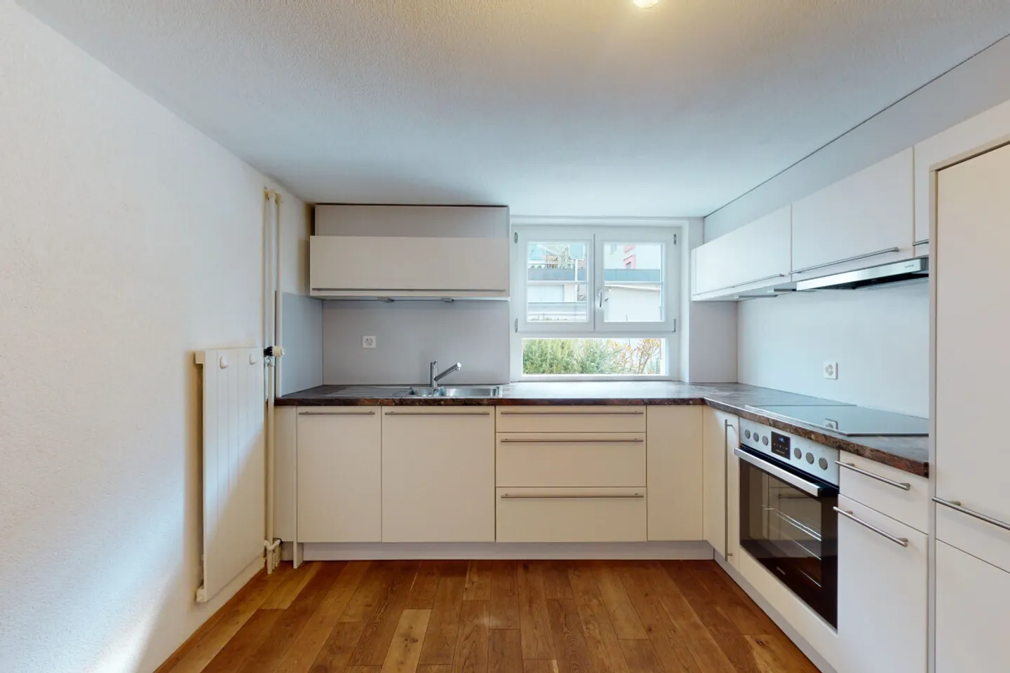 Detached multi-family house with 3 apartments & studio in Füllinsdorf - Photo 5 of 13