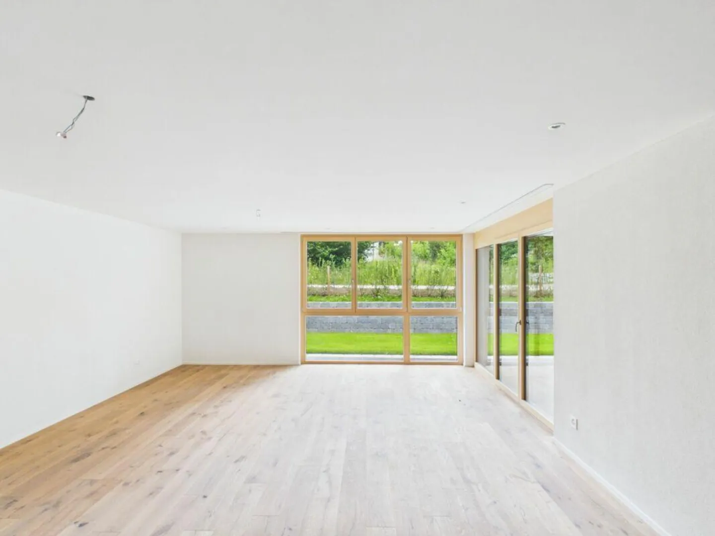 Sustainable new construction project with 16 high-quality apartments and first-class finishing standard - Photo 1 of 11