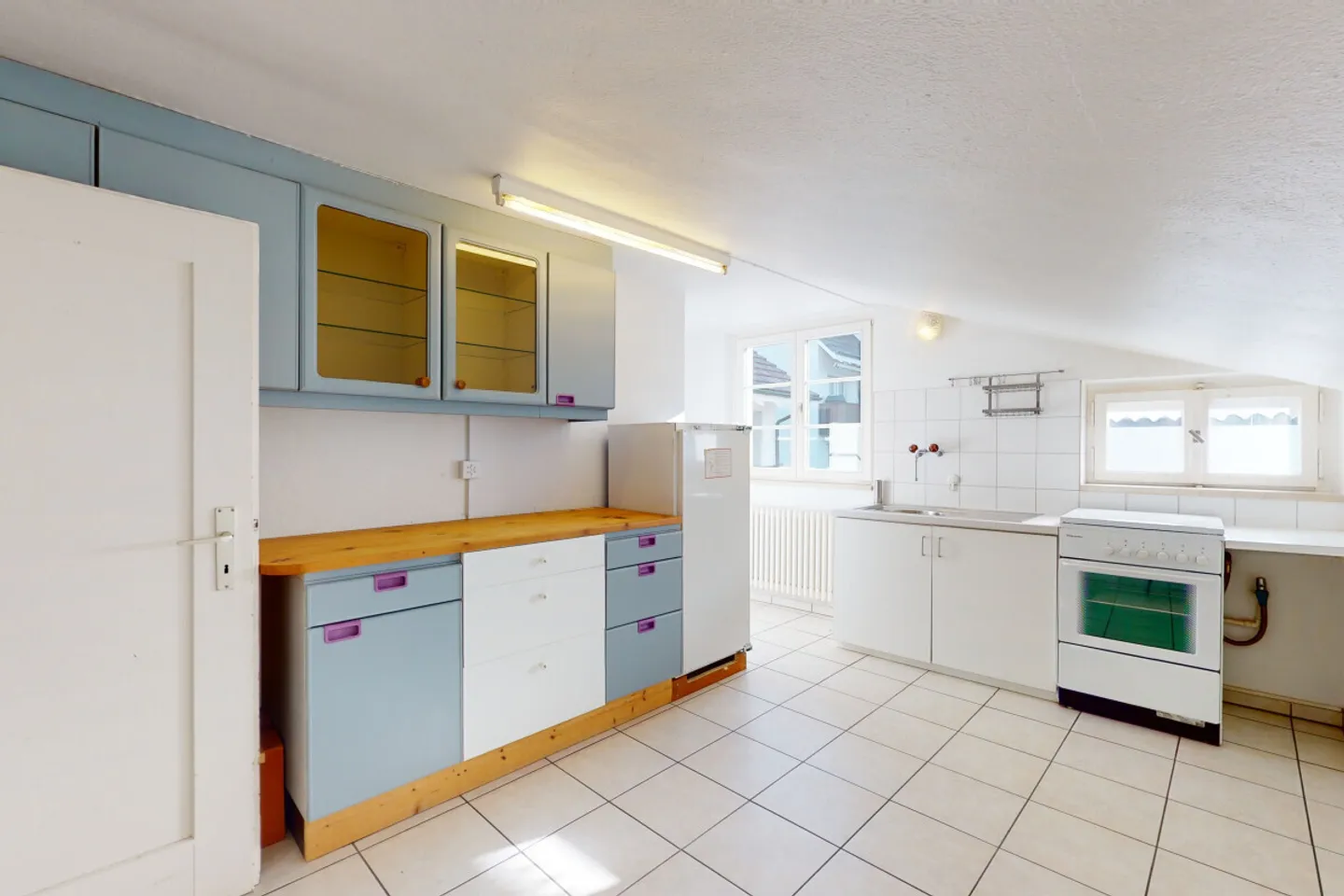 Detached multi-family house with 3 apartments & studio in Füllinsdorf - Photo 9 of 13