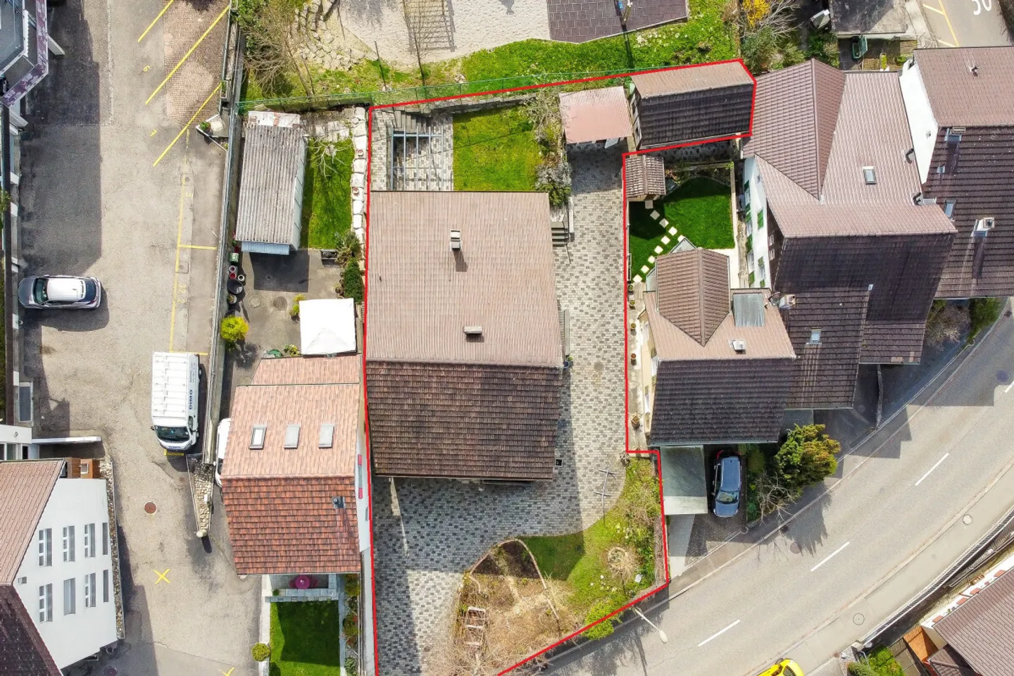 Detached multi-family house with 3 apartments & studio in Füllinsdorf - Photo 12 of 13