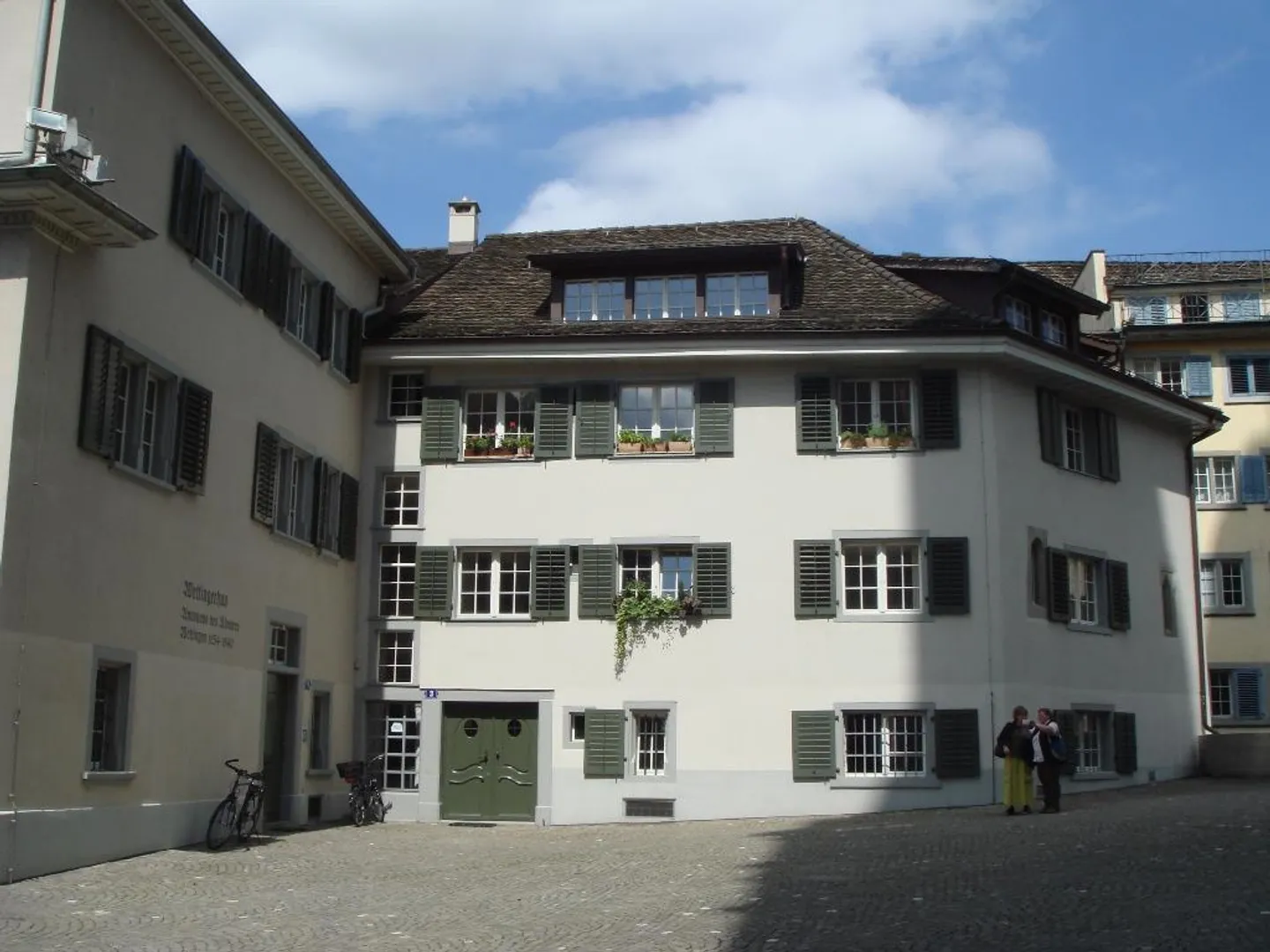 Lake Zurich and Limmat at your doorstep - what more could you want? - Photo 5 of 5