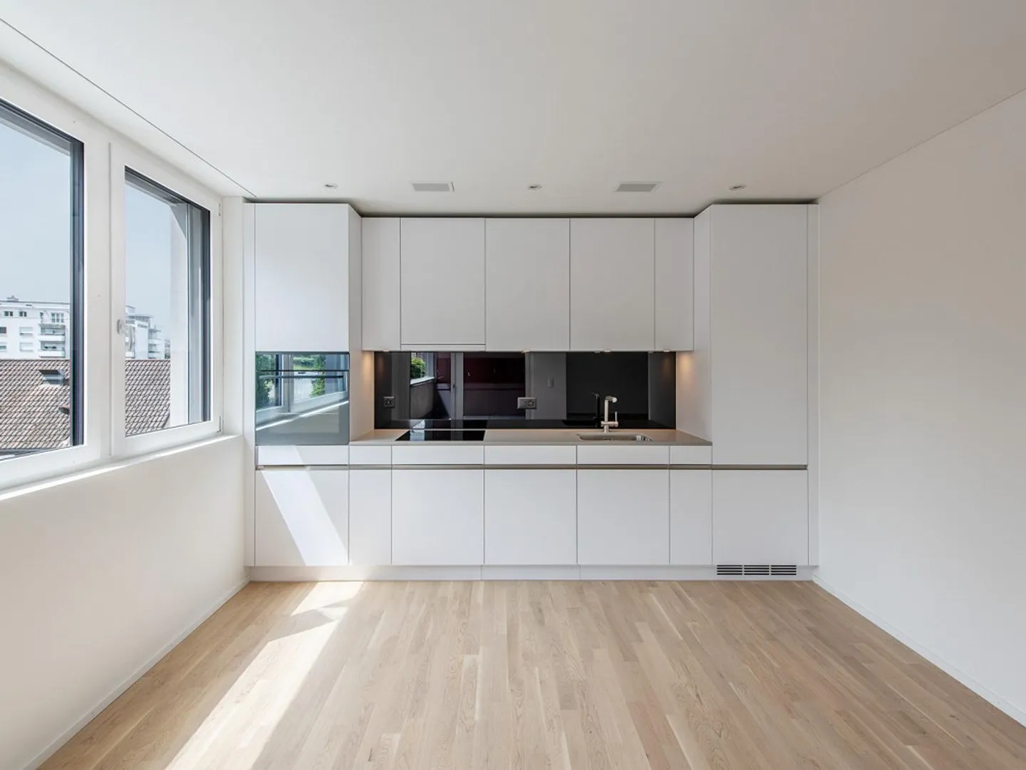 Looking for a new tenant – modern 2.5-room apartment with large terrace in the heart of Frauenfeld - Photo 1 of 5
