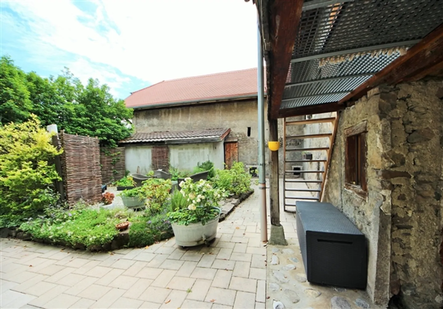 6.5 pièces Maison de village à vendre à Saint-Légier-La Chiésaz (Saint-Légier-La Chiésaz, Suisse) - Photo 2 sur 15