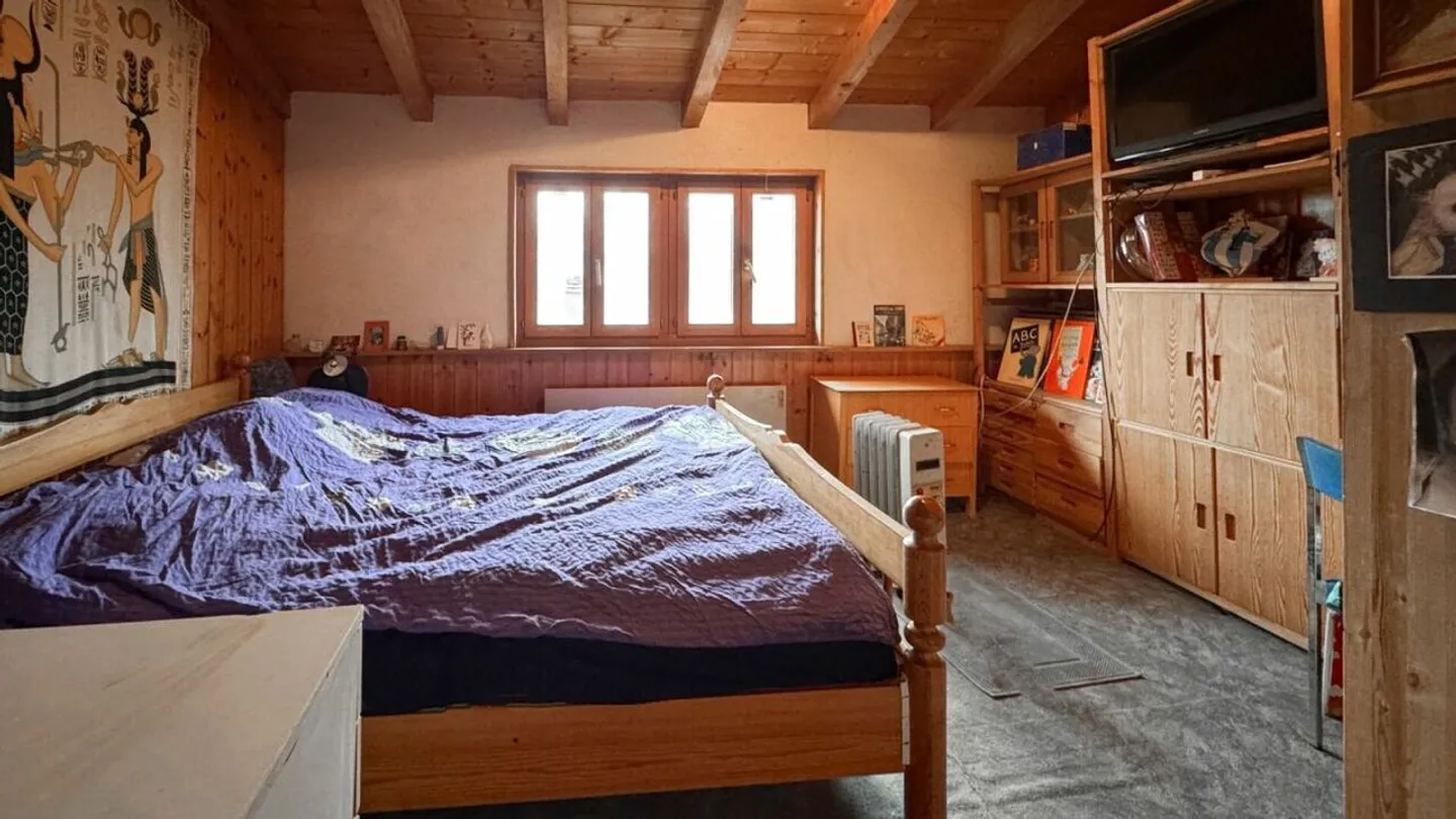 Dorfhaus mit 4,5 Zimmern, über 3 Ebenen. - Foto 6 von 11