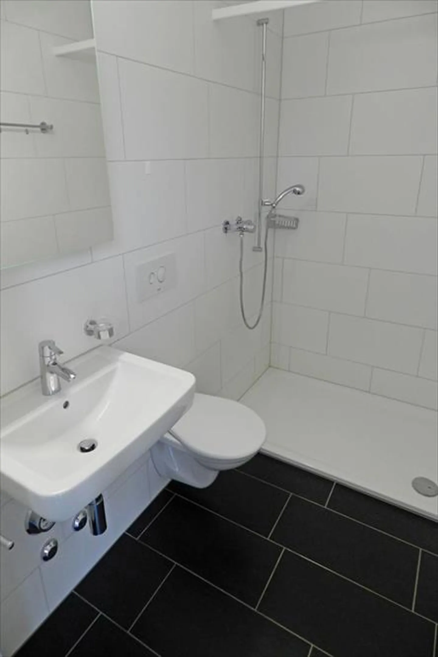 Appartement confortable avec grand espace de jardin - Photo 5 sur 5