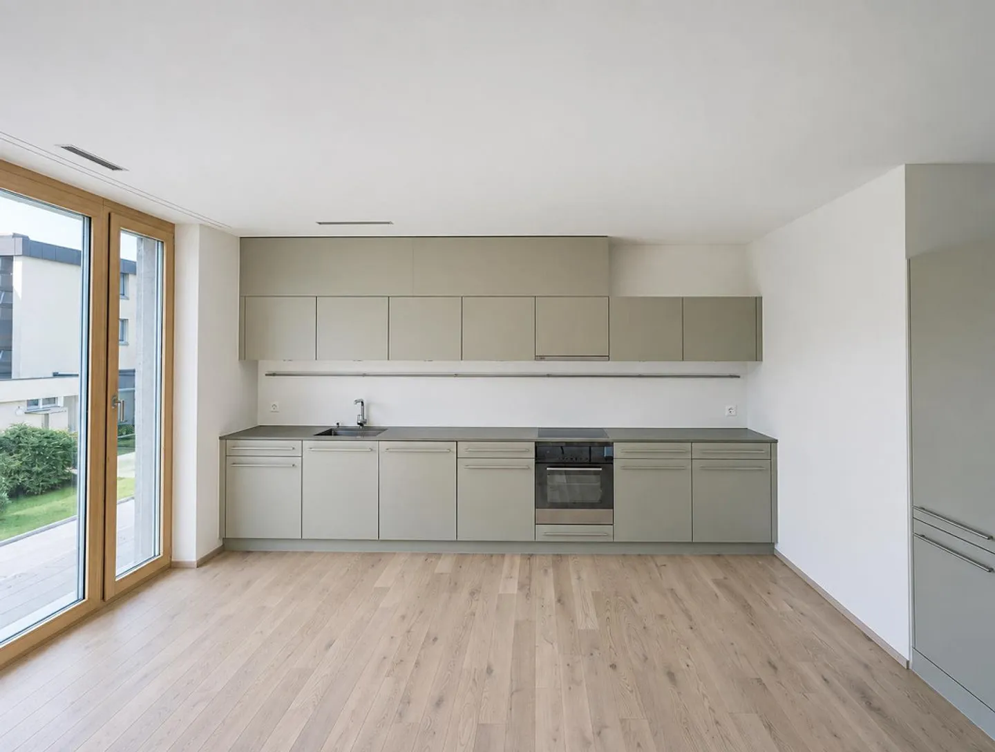 Attractive 4.5 Room City Apartment B6 - Photo 2 of 6