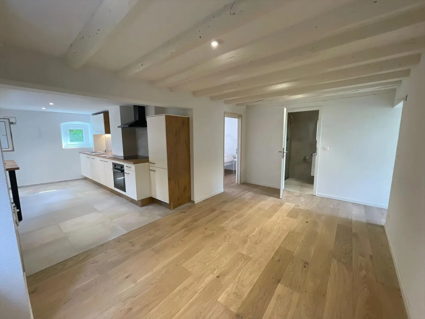 Vollständig renovierte 3,5-Zimmer-Wohnung im Erdgeschoss mit Garten. - Foto 1 von 13