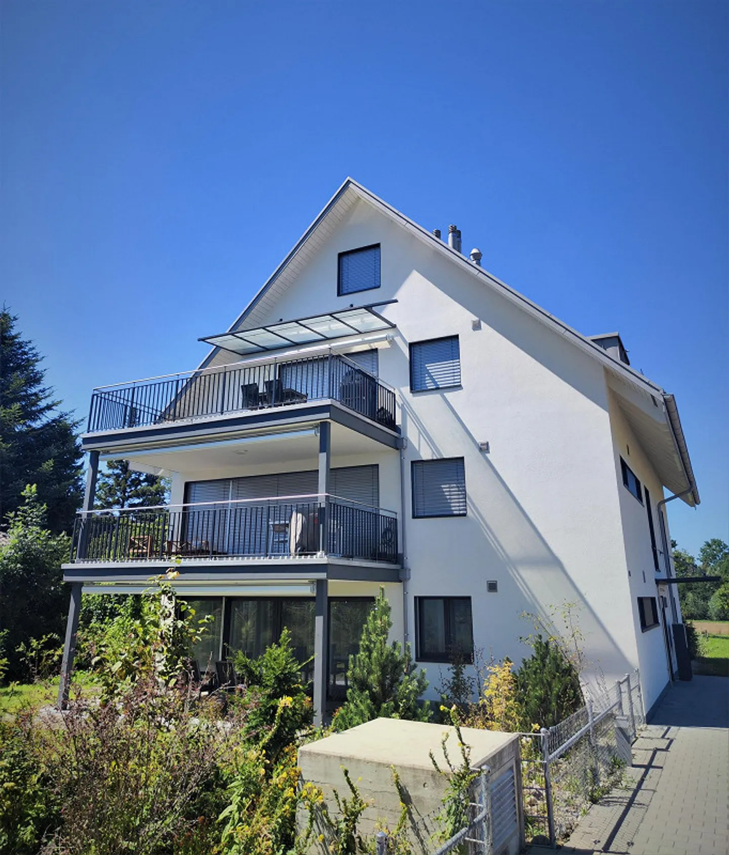 Moderne und grosse 4.5-Zimmer-Neubauwohnung mit ca. 200 m² Wohnfläc... - Foto 1 von 13