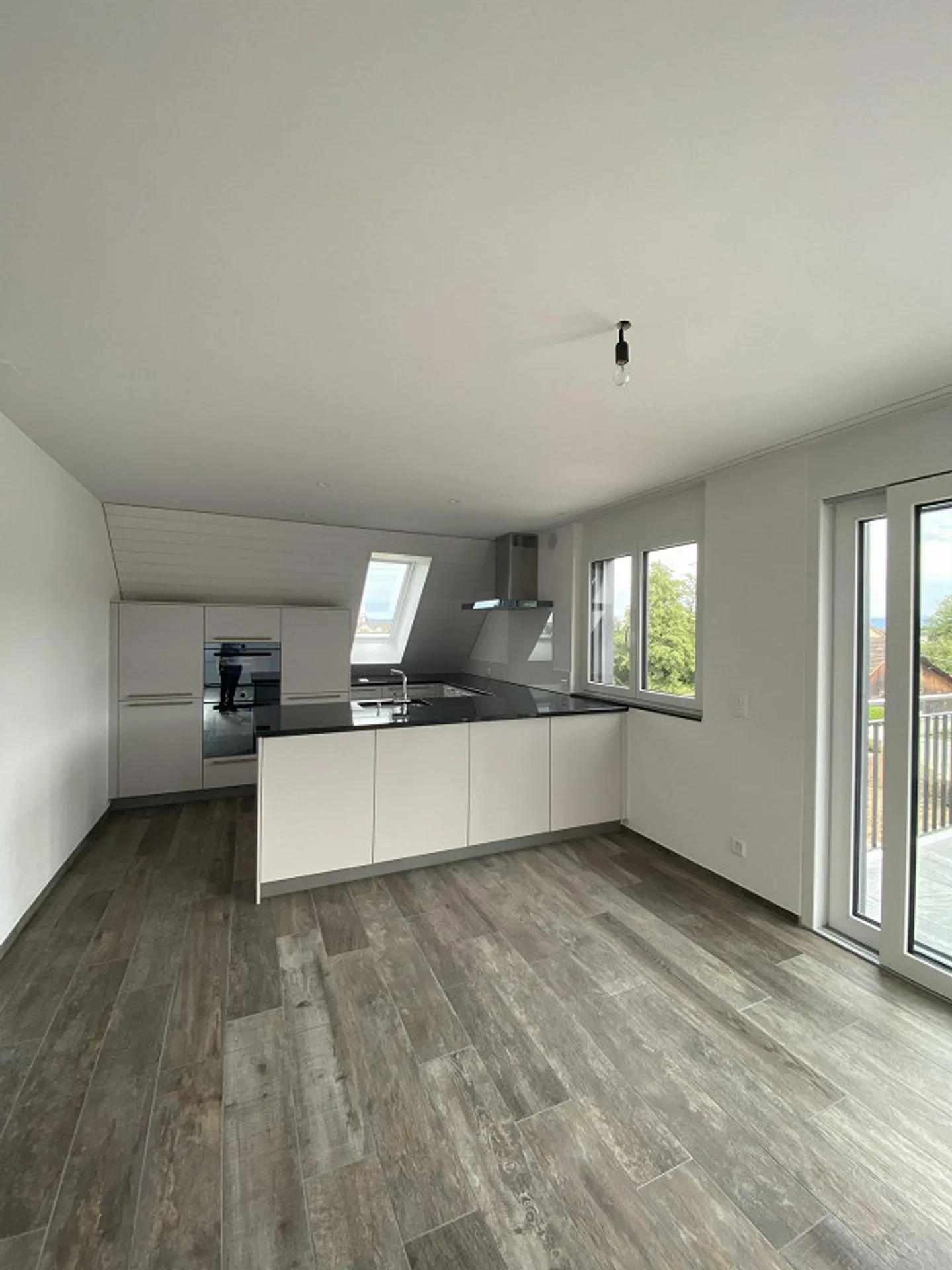 Moderne und grosse 4.5-Zimmer-Neubauwohnung mit ca. 200 m² Wohnfläc... - Foto 2 von 13