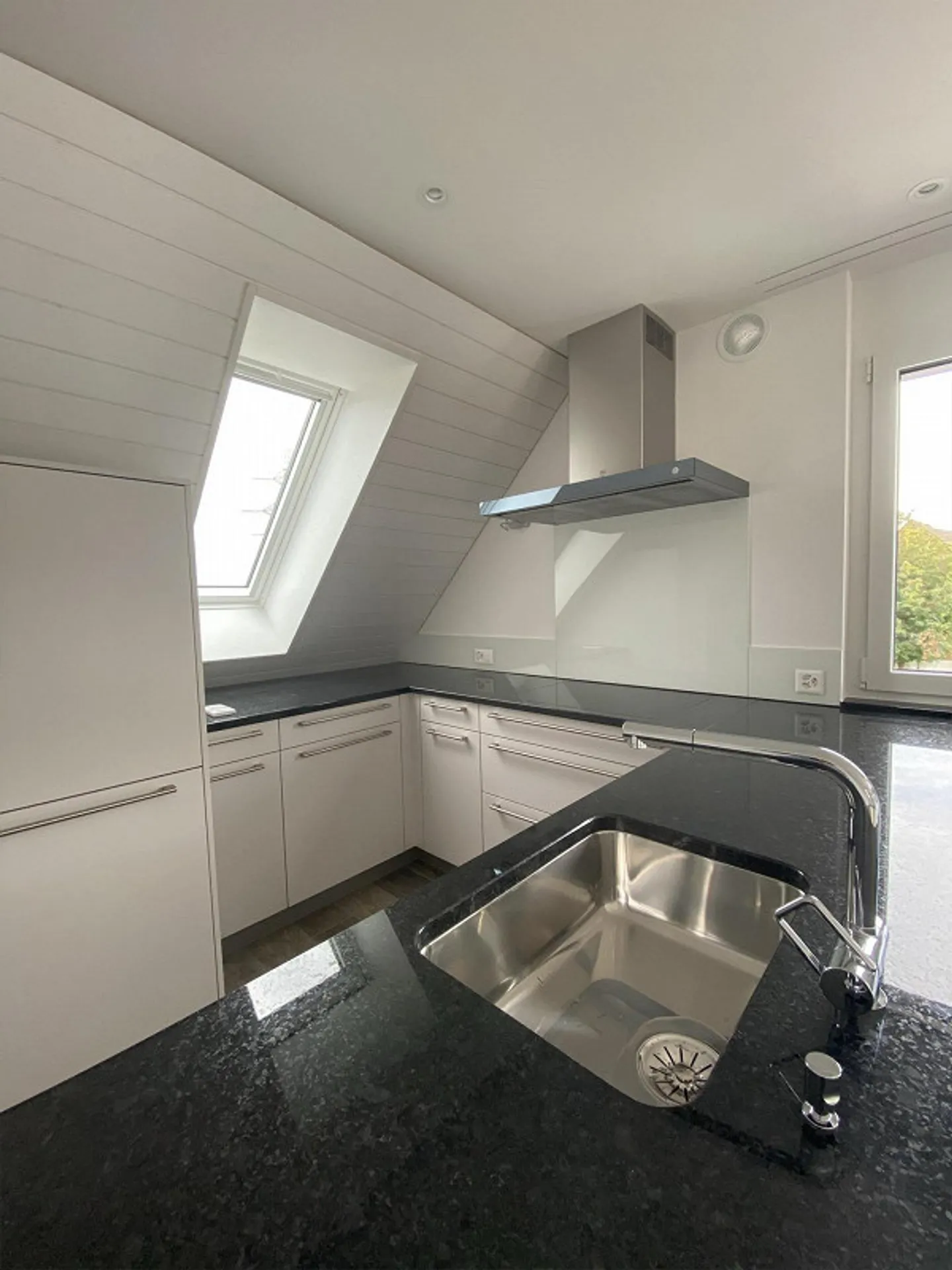 Moderne und grosse 4.5-Zimmer-Neubauwohnung mit ca. 200 m² Wohnfläc... - Foto 3 von 13