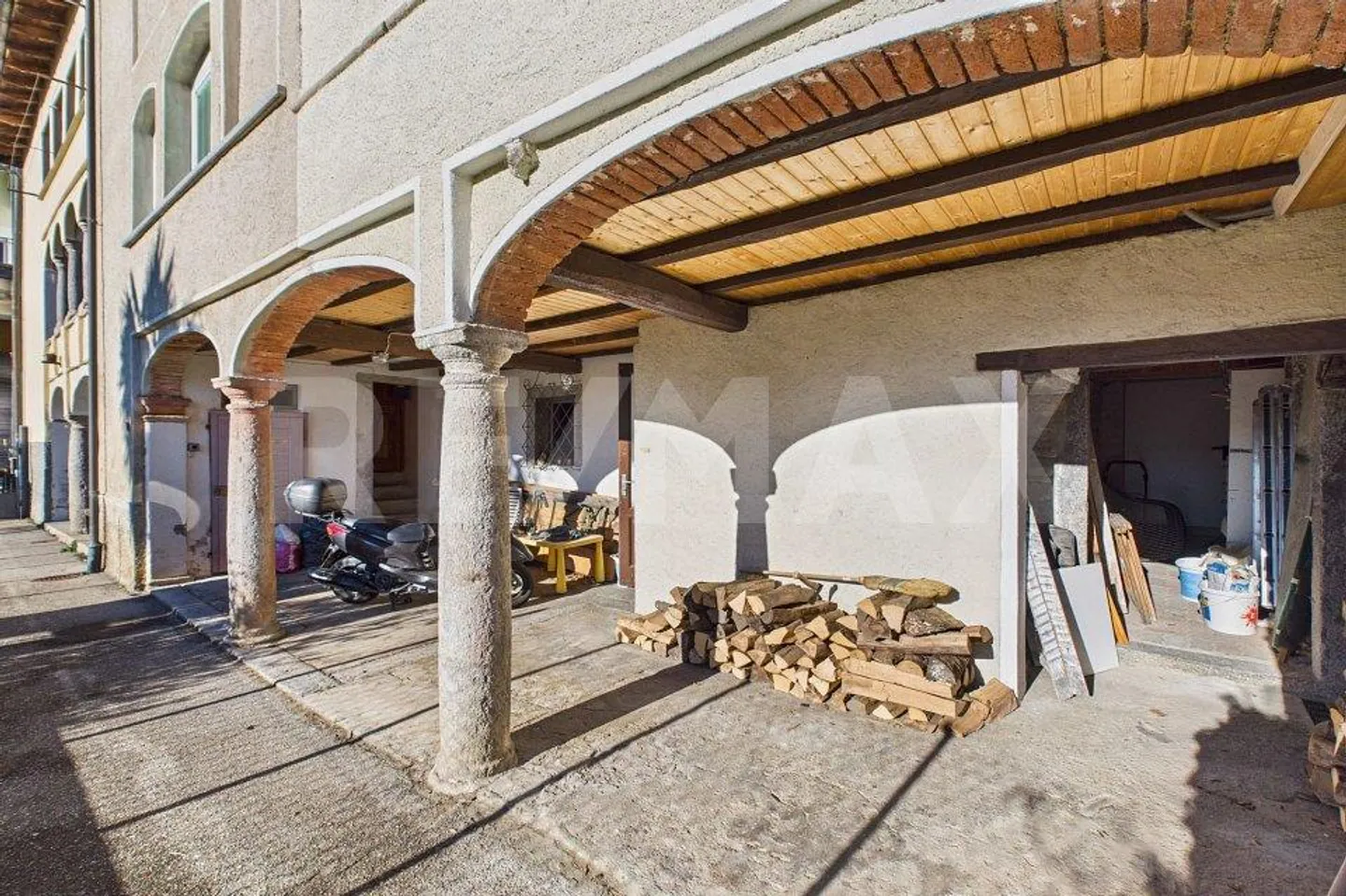 Appartamento da ristrutturare - Foto 3 di 13