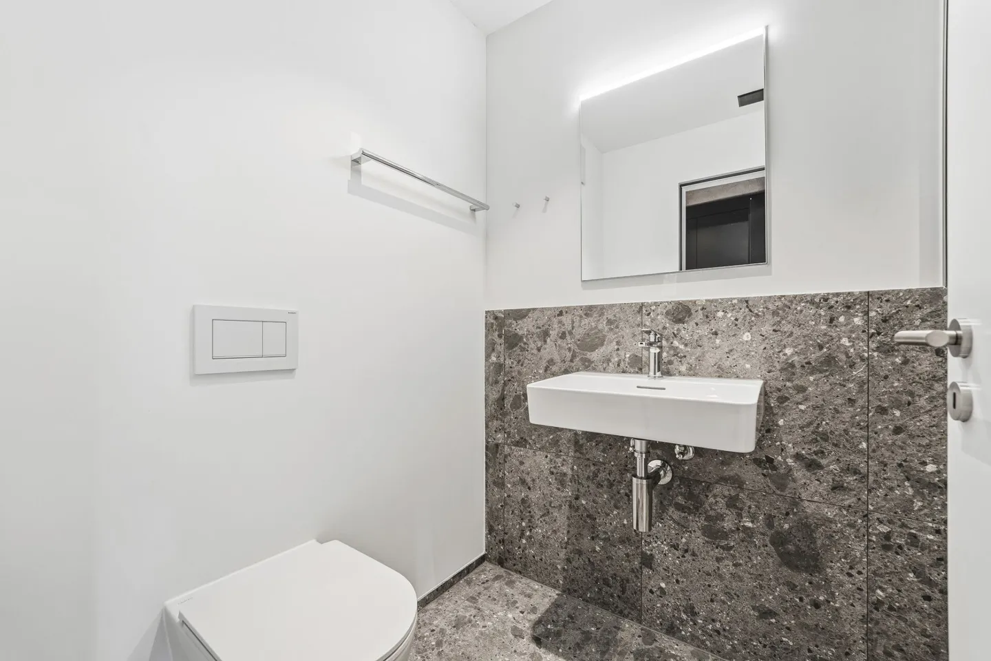 Ultimo appartamento nuovo di 3,5 locali disponibile in una zona residenziale tranquilla - Foto 9 di 13