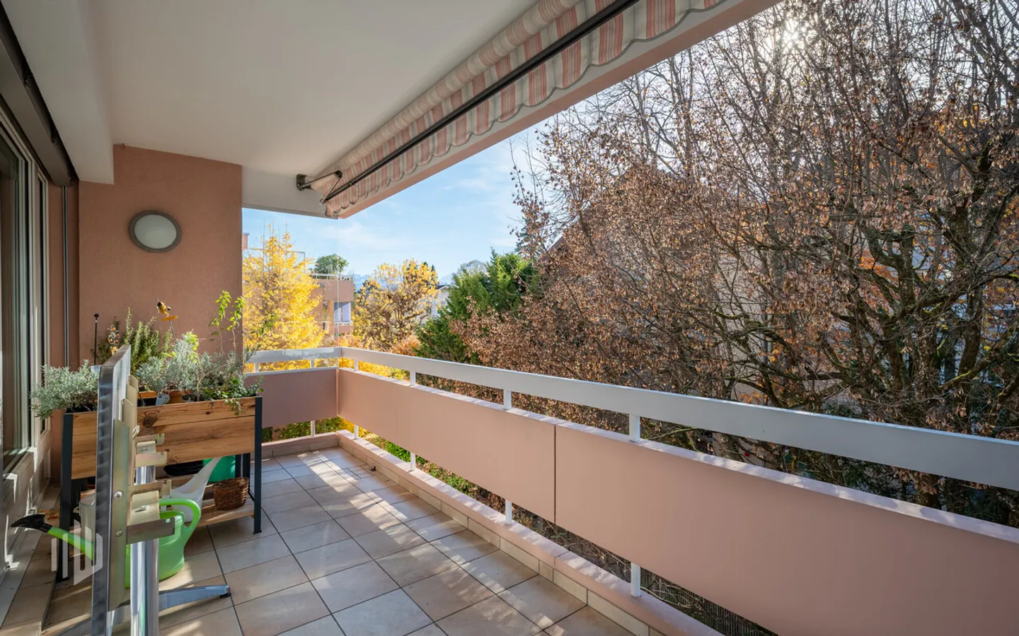 ImmoWyss - Vivere con Stile e Comfort Vicino alla Stazione di Seefeld Thun - Foto 2 di 5