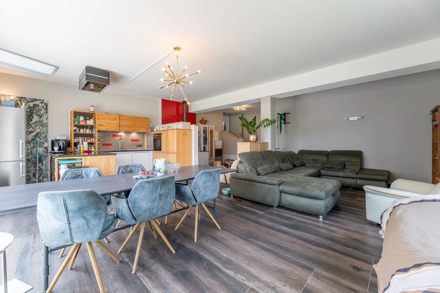 Maison Centrale - Maison individuelle de 8,5 pièces au cœur de Bremgarten - Photo 4 sur 12