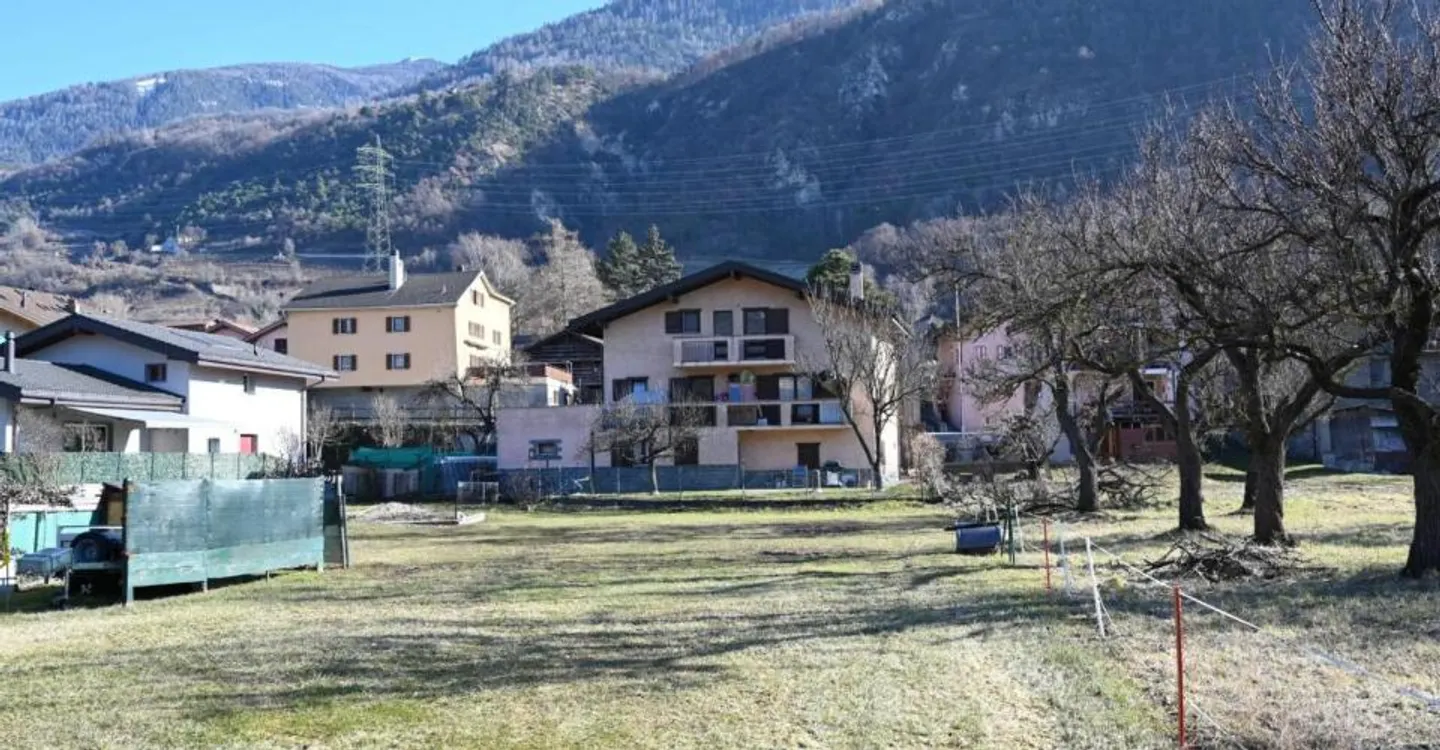 9-Zimmer-Haus in Grône - Foto 1 von 12
