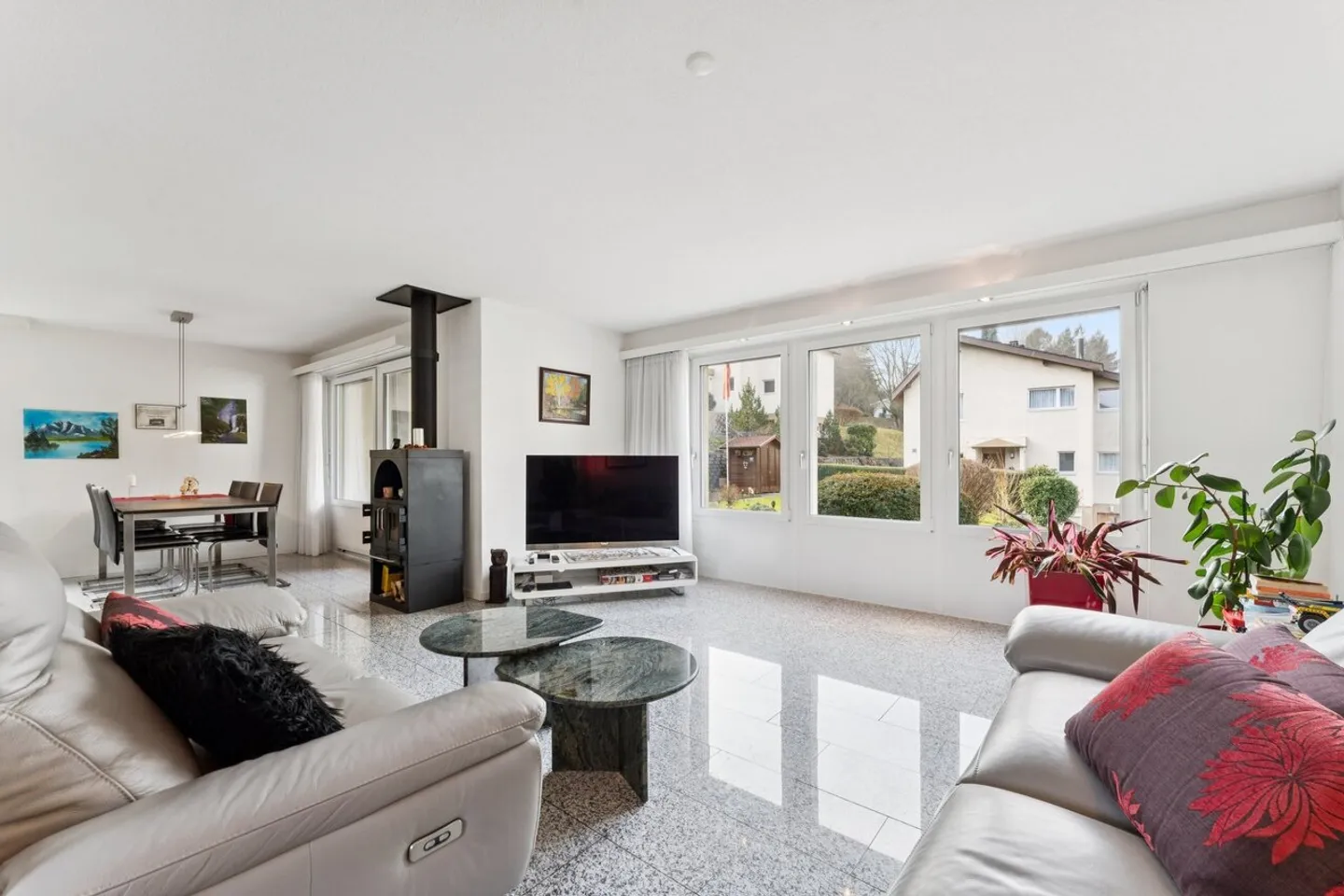 Maison avec cœur : soigneusement entretenue et idéalement située - Photo 2 sur 12