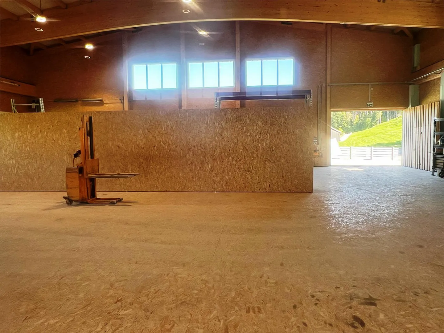 Espace commercial / Espace de stockage - Photo 3 sur 3