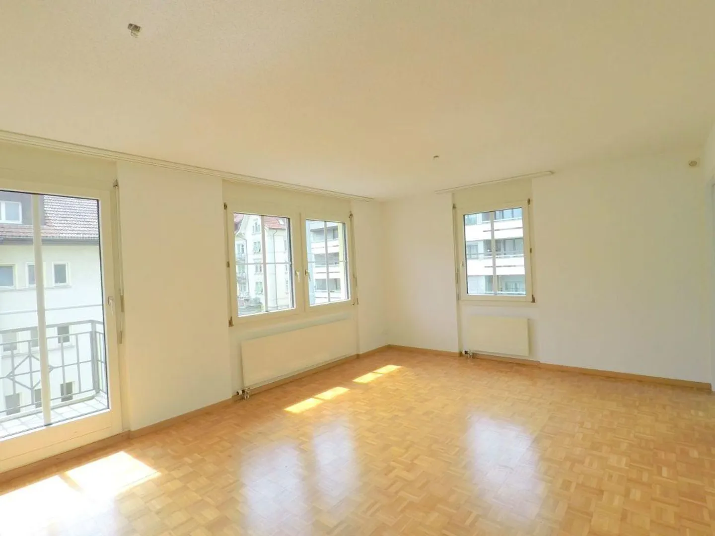 2-room apartment with sunny balcony - Photo 6 of 9