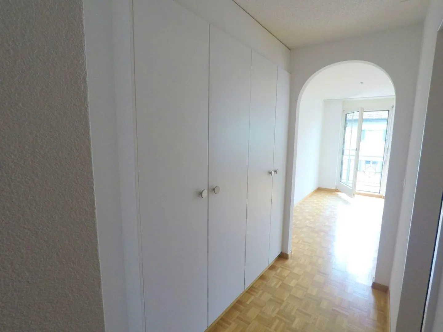 2-room apartment with sunny balcony - Photo 9 of 9