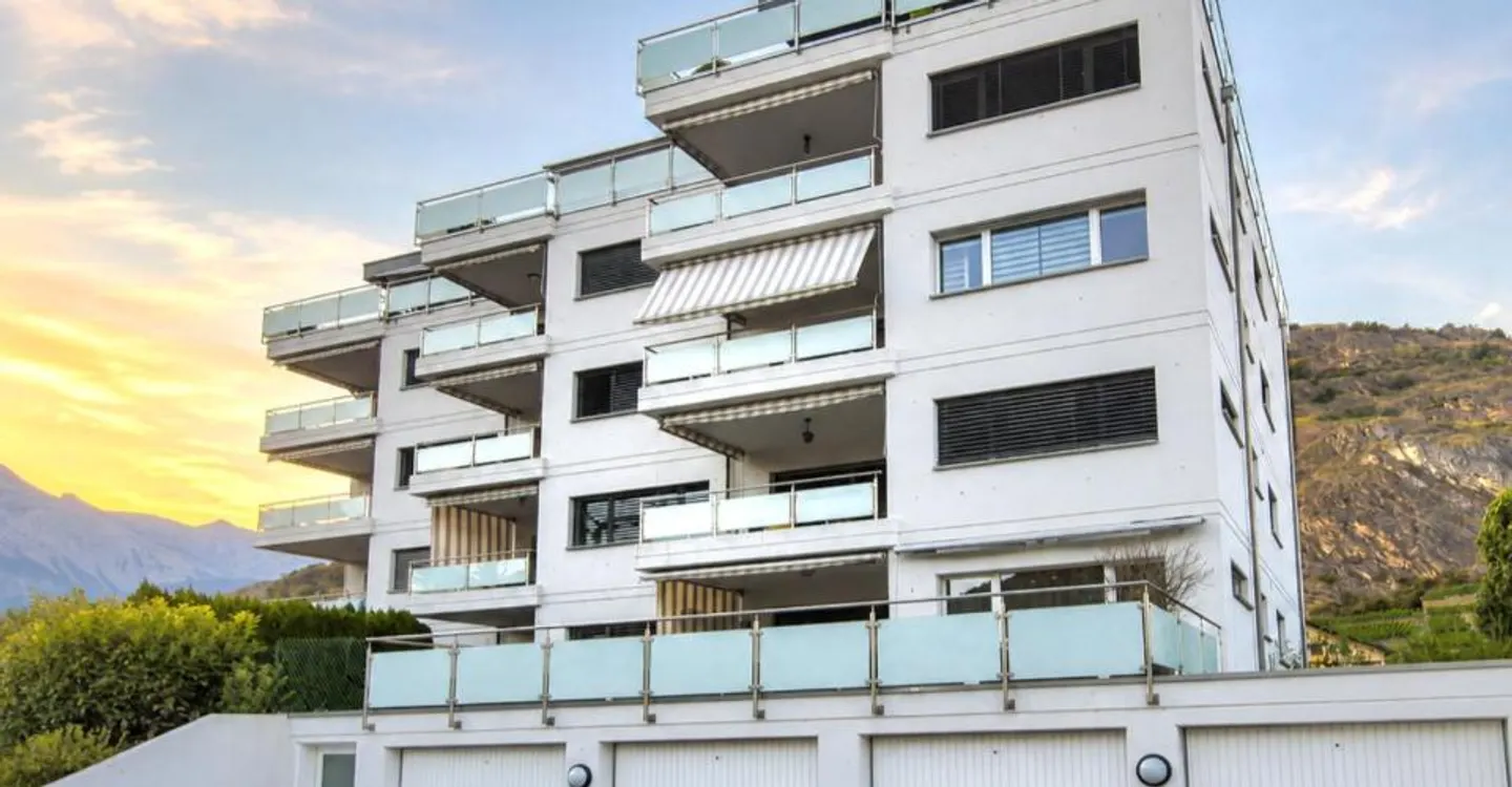 Appartement Charmant avec Terrasse - Photo 1 sur 7