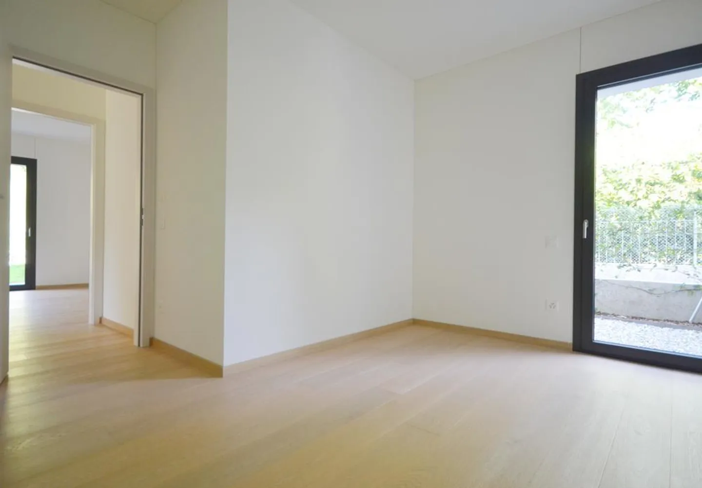Montagnola Arasio, modern 4.5 rooms with private garden - Photo 11 of 29