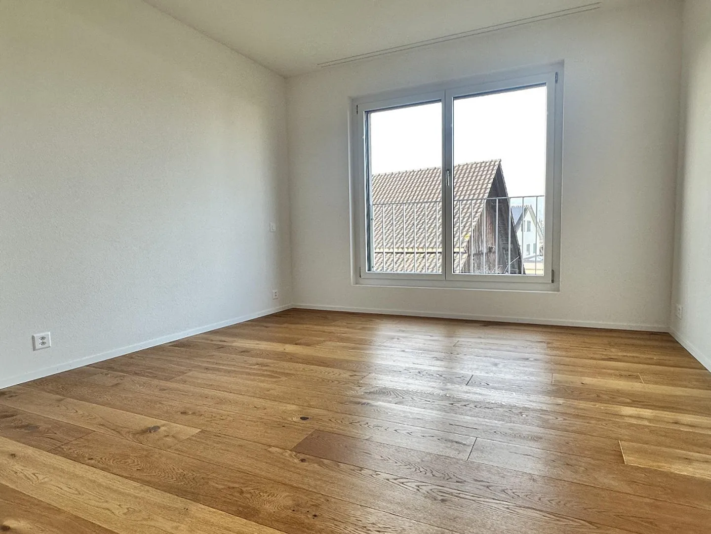 Moderne 3.5-Zimmer-Wohnung mit Terrasse - Foto 11 von 14