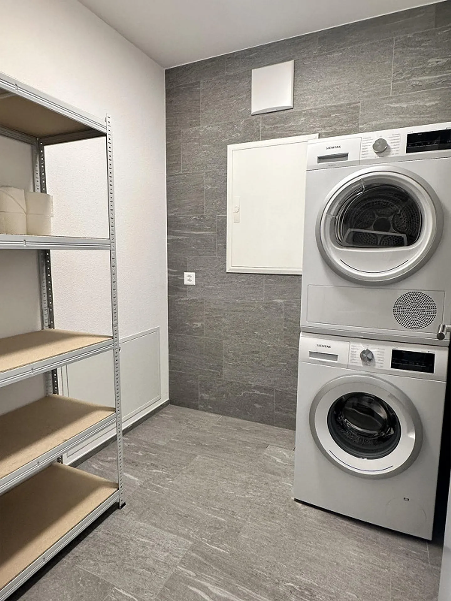 Moderne 3.5-Zimmer-Wohnung mit Terrasse - Foto 10 von 14
