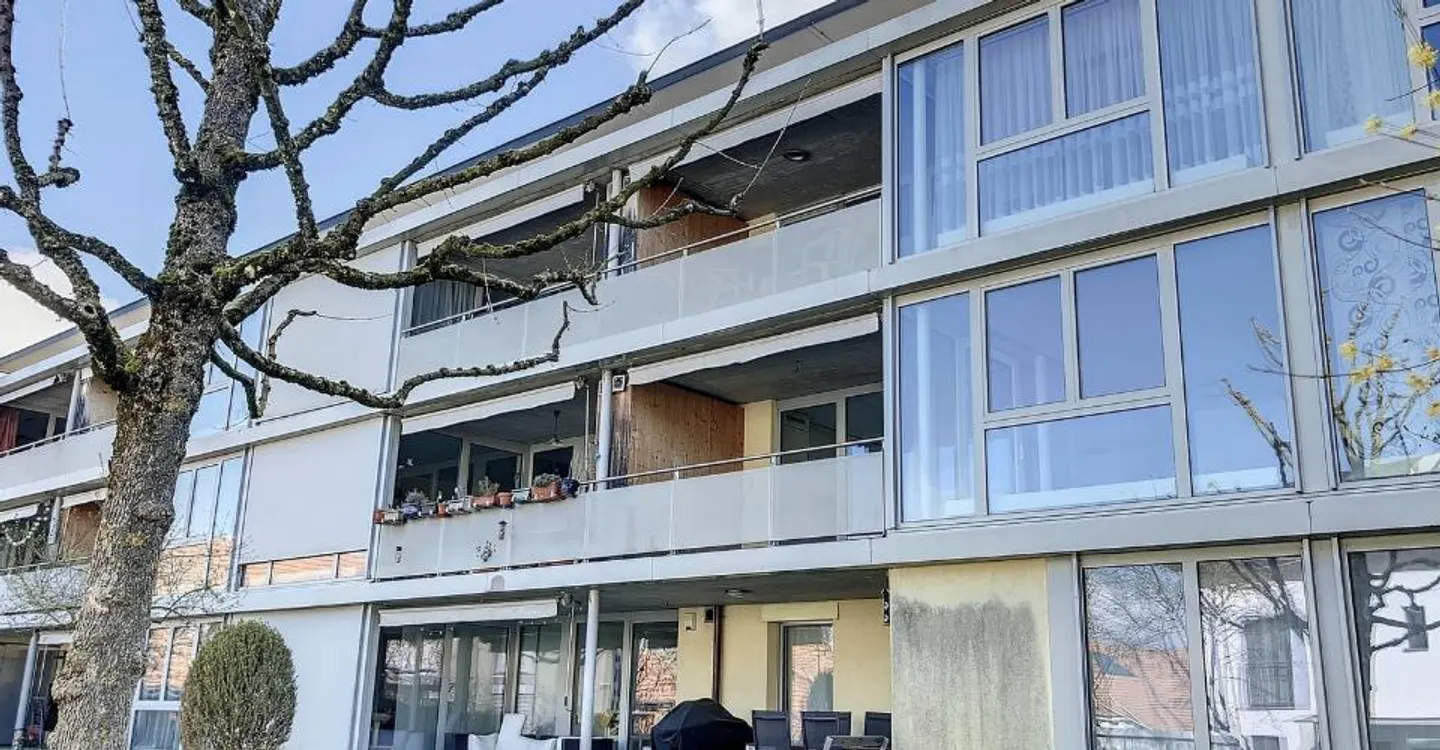 Situato in un quartiere tranquillo e familiare - Foto 1 di 3