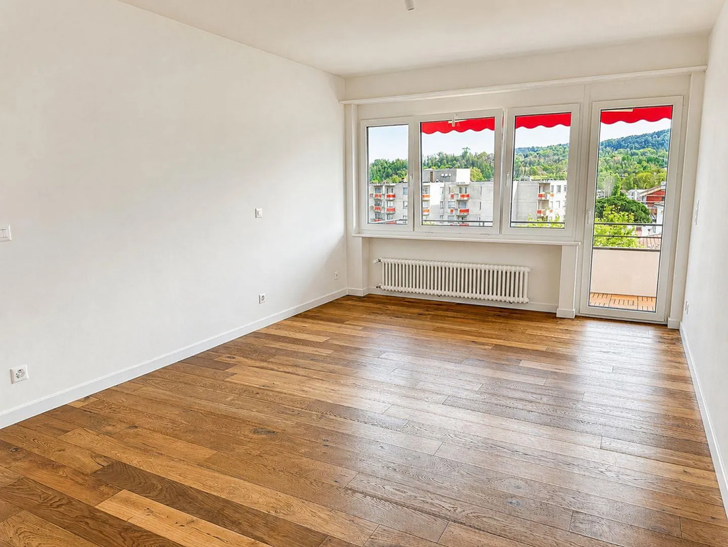 Elegante appartamento di 4,5 stanze in bella zona residenziale a Stabio ristrutturato - Foto 7 di 11
