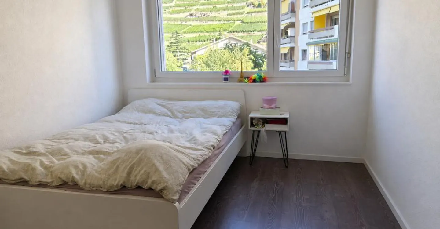 Appartement Charmant avec Terrasse - Photo 5 sur 7