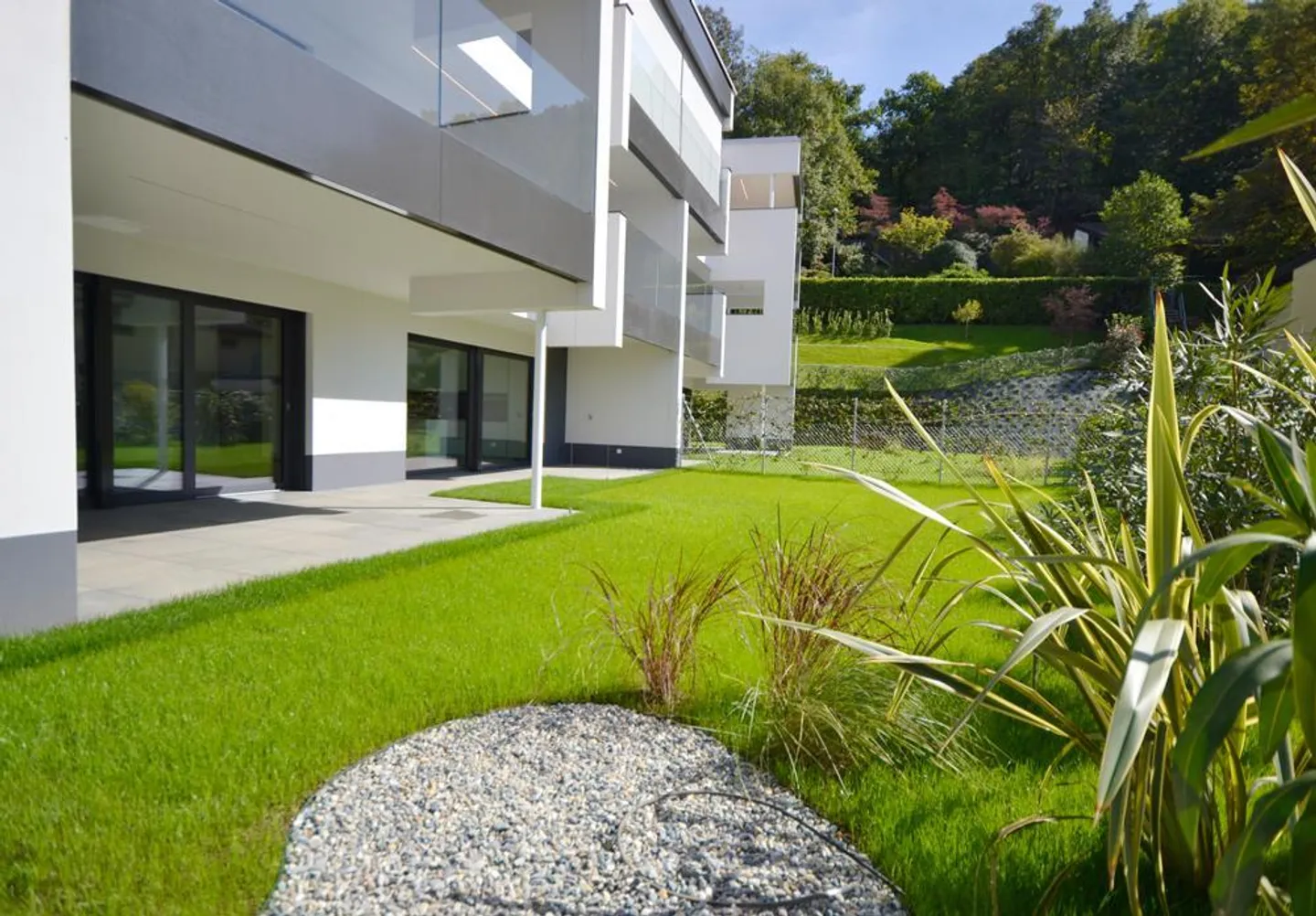 Montagnola Arasio, modern 4.5 rooms with private garden - Photo 15 of 29